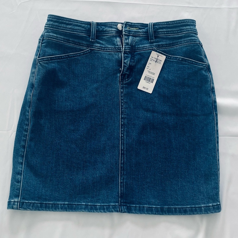 Stylish Blue Denim Mini Skirt